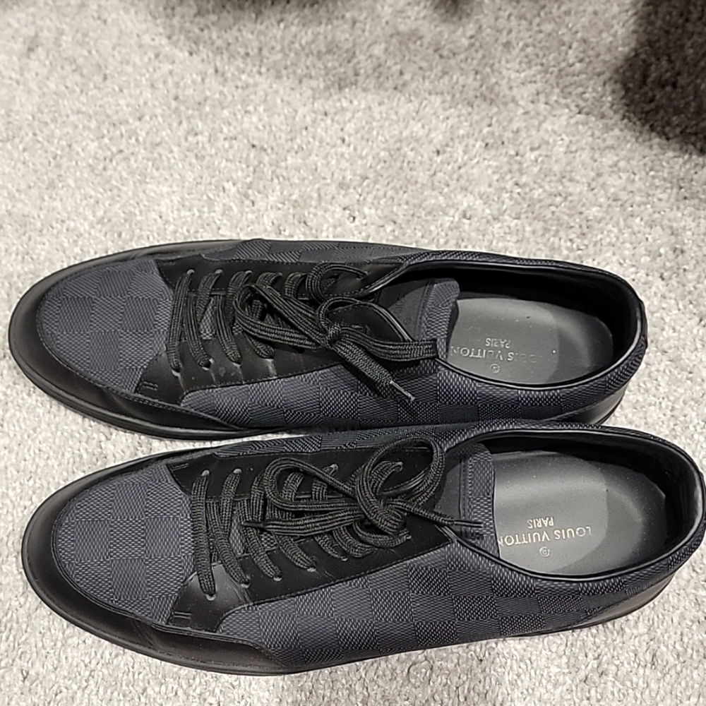 Louis Vuitton Paris black shoes. Men's size 9. Never been worn